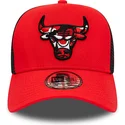 shapka-izvita-traker-chervena-snapbek-a-frame-camo-infill-na-chicago-bulls-nba-ot-new-era