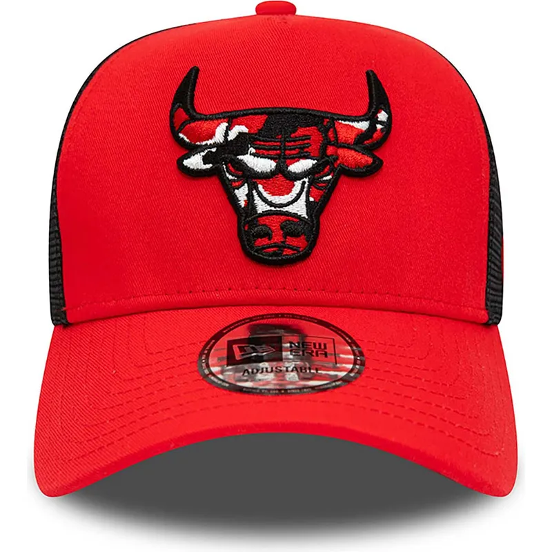 shapka-izvita-traker-chervena-snapbek-a-frame-camo-infill-na-chicago-bulls-nba-ot-new-era