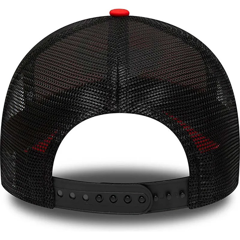 shapka-izvita-traker-chervena-snapbek-a-frame-camo-infill-na-chicago-bulls-nba-ot-new-era