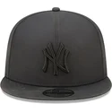 shapka-ploska-cherna-snapbek-9fifty-gore-tex-na-new-york-yankees-mlb-ot-new-era