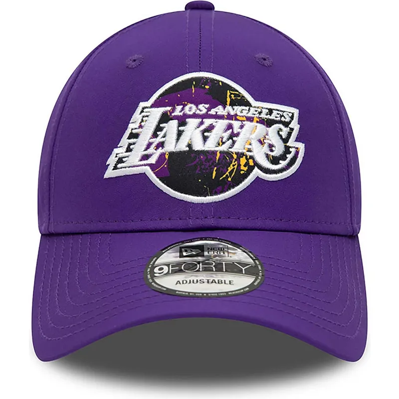 shapka-izvita-violetka-reguliruem-9forty-print-infill-na-los-angeles-lakers-nba-ot-new-era