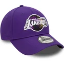 shapka-izvita-violetka-reguliruem-9forty-print-infill-na-los-angeles-lakers-nba-ot-new-era