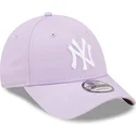 violette-verstellbare-curved-cap-9forty-league-essential-der-new-york-yankees-mlb-von-new-era