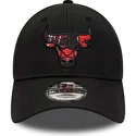 shapka-izvita-cherna-reguliruem-9forty-print-infill-na-chicago-bulls-nba-ot-new-era