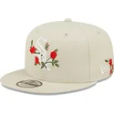 shapka-ploska-bezhov-snapbek-9fifty-flower-na-chicago-white-sox-mlb-ot-new-era