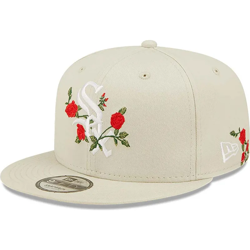 shapka-ploska-bezhov-snapbek-9fifty-flower-na-chicago-white-sox-mlb-ot-new-era