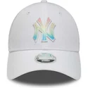 shapka-izvita-byala-reguliruem-multicolor-9forty-ombre-infill-na-new-york-yankees-mlb-ot-new-era