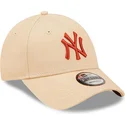 shapka-izvita-bezhov-reguliruem-9forty-league-essential-na-new-york-yankees-mlb-ot-new-era