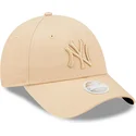 shapka-izvita-bezhov-reguliruem-9forty-league-essential-na-new-york-yankees-mlb-ot-new-era