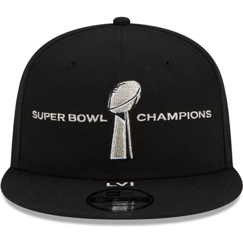 shapka-ploska-cherna-snapbek-9fifty-parade-super-bowl-champions-lvi-2022-na-los-angeles-rams-nfl-ot-new-era