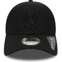 sort-justerbar-curved-kasket-med-sort-logo-9forty-diamond-era-fra-new-york-yankees-mlb-fra-new-era