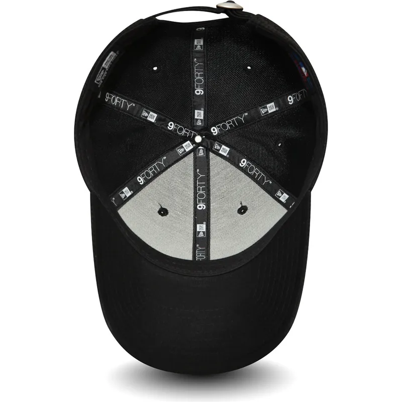 shapka-izvita-cherna-adjustable-strap-con-logo-9forty-diamond-era-na-new-york-yankees-mlb-ot-new-era