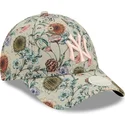 shapka-izvita-bezhov-reguliruem-9forty-all-over-print-floral-na-new-york-yankees-mlb-ot-new-era