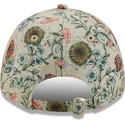 shapka-izvita-bezhov-reguliruem-9forty-all-over-print-floral-na-new-york-yankees-mlb-ot-new-era