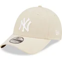 shapka-izvita-bezhov-adjustable-strap-9forty-linen-na-new-york-yankees-mlb-ot-new-era
