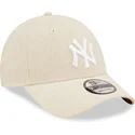 shapka-izvita-bezhov-adjustable-strap-9forty-linen-na-new-york-yankees-mlb-ot-new-era