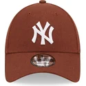 shapka-izvita-kafyav-reguliruem-9forty-linen-na-new-york-yankees-mlb-ot-new-era
