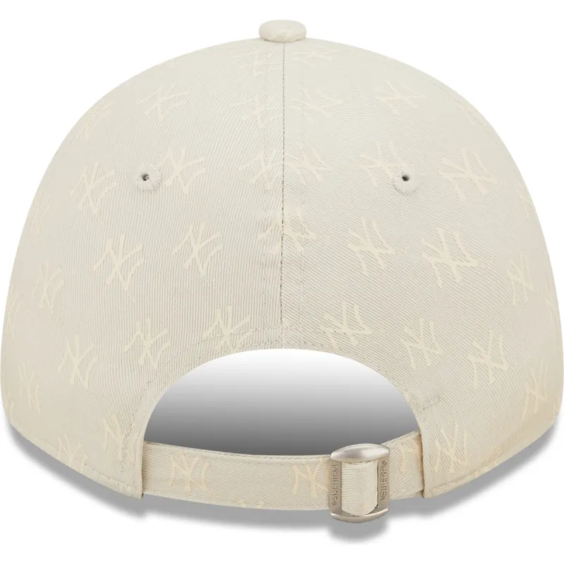 buet-beige-justerbar-kasket-til-kvinder-9forty-monogram-fra-new-york-yankees-mlb-fra-new-era