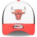 shapka-izvita-traker-chervena-snapbek-a-frame-team-colour-na-chicago-bulls-nba-ot-new-era