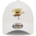 shapka-izvita-byala-reguliruem-9forty-na-spongebob-ot-new-era