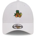 shapka-izvita-byala-reguliruem-juice-tropical-fruits-9forty-food-icon-ot-new-era