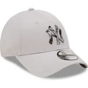 shapka-izvita-siv-reguliruem-9forty-seasonal-infill-na-new-york-yankees-mlb-ot-new-era