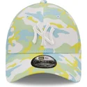 shapka-izvita-zelena-reguliruem-9forty-all-over-print-seasonal-na-new-york-yankees-mlb-ot-new-era