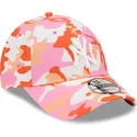 shapka-izvita-roza-reguliruema-9forty-all-over-print-seasonal-na-new-york-yankees-mlb-ot-new-era