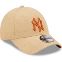 shapka-izvita-kafyav-reguliruem-9forty-jersey-essential-na-new-york-yankees-mlb-ot-new-era