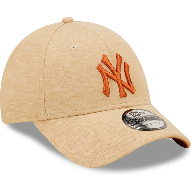 braune-verstellbare-curved-cap-mit-braunem-logo-9forty-jersey-essential-der-new-york-yankees-mlb-von-new-era