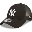 shapka-izvita-shapka-traker-cherna-reguliruema-a-frame-home-field-na-new-york-yankees-mlb-ot-new-era
