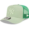 shapka-izvita-traker-zelena-snapbek-a-frame-tonal-mesh-na-new-york-yankees-mlb-ot-new-era