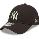 new-era-curved-brim-green-logo-9forty-league-essential-new-york-yankees-mlb-black-adjustable-cap