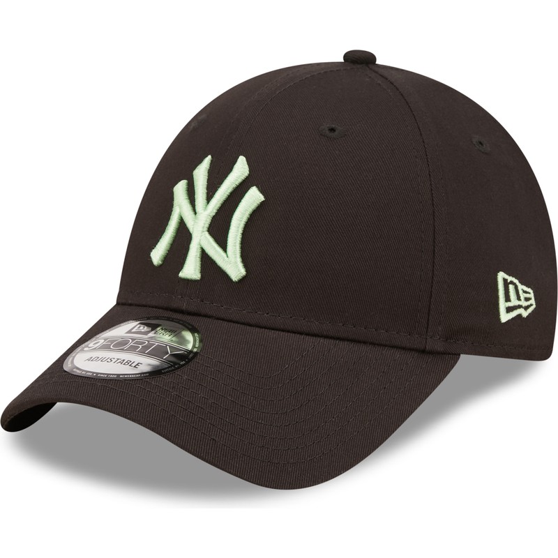 new-era-curved-brim-green-logo-9forty-league-essential-new-york-yankees-mlb-black-adjustable-cap
