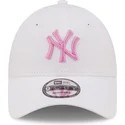 shapka-izvita-byala-reguliruem-rosa-9forty-league-essential-na-new-york-yankees-mlb-ot-new-era