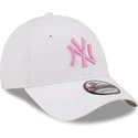 shapka-izvita-byala-reguliruem-rosa-9forty-league-essential-na-new-york-yankees-mlb-ot-new-era