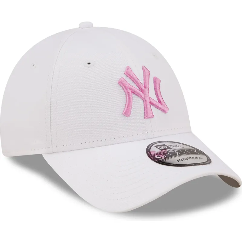 shapka-izvita-byala-reguliruem-rosa-9forty-league-essential-na-new-york-yankees-mlb-ot-new-era