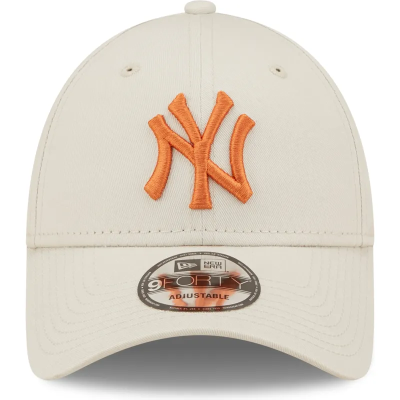 shapka-izvita-bezhov-reguliruem-9forty-league-essential-na-new-york-yankees-mlb-ot-new-era shapka-izvita-bezhov-reguliruem-9forty-league-essential-na-new-york-yankees-mlb-ot-new-era