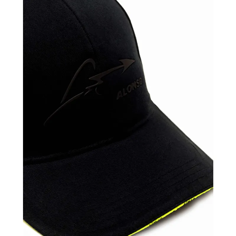 shapka-izvita-cherna-reguliruem-na-aston-martin-formula-1-ot-kimoa