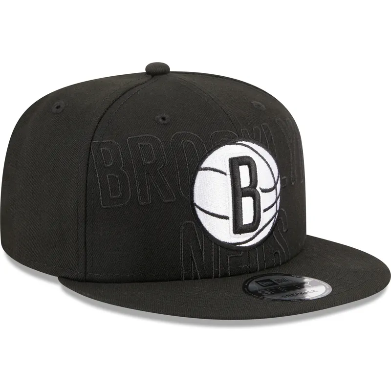 shapka-ploska-cherna-snapbek-9fifty-draft-edition-2023-na-brooklyn-nets-nba-ot-new-era