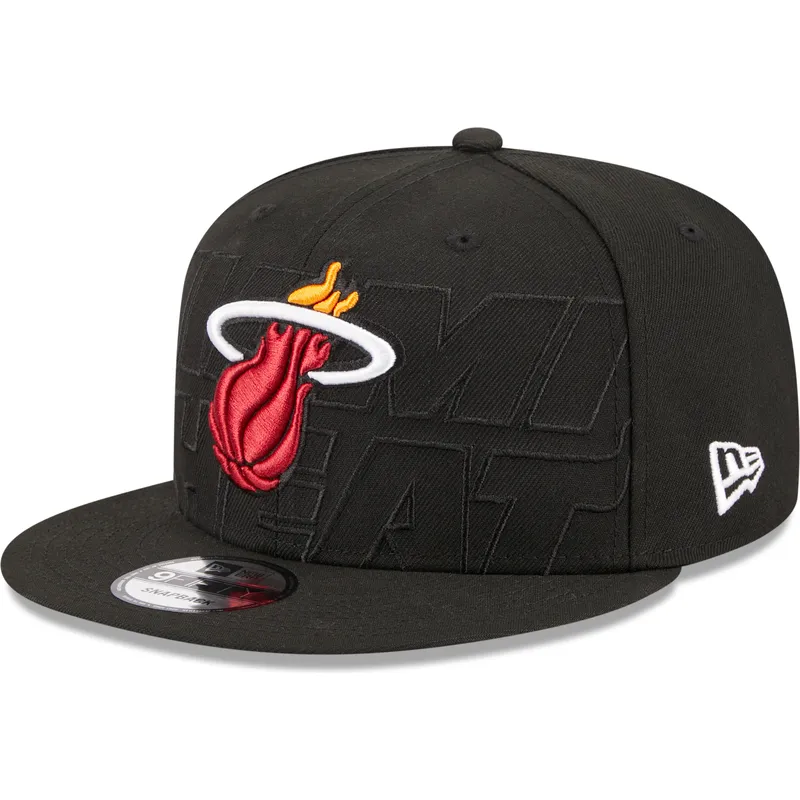 shapka-ploska-cherna-snapbek-9fifty-draft-edition-2023-na-miami-heat-nba-ot-new-era