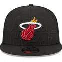 shapka-ploska-cherna-snapbek-9fifty-draft-edition-2023-na-miami-heat-nba-ot-new-era