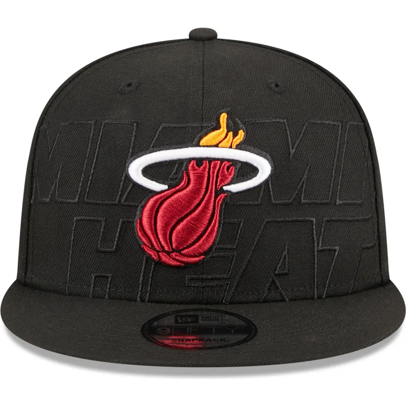 shapka-ploska-cherna-snapbek-9fifty-draft-edition-2023-na-miami-heat-nba-ot-new-era