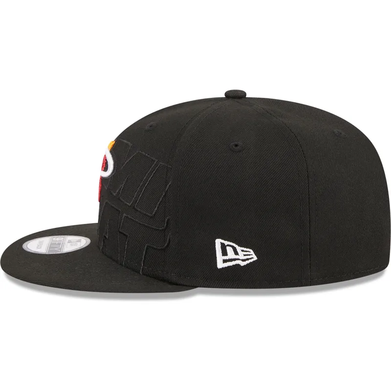 shapka-ploska-cherna-snapbek-9fifty-draft-edition-2023-na-miami-heat-nba-ot-new-era