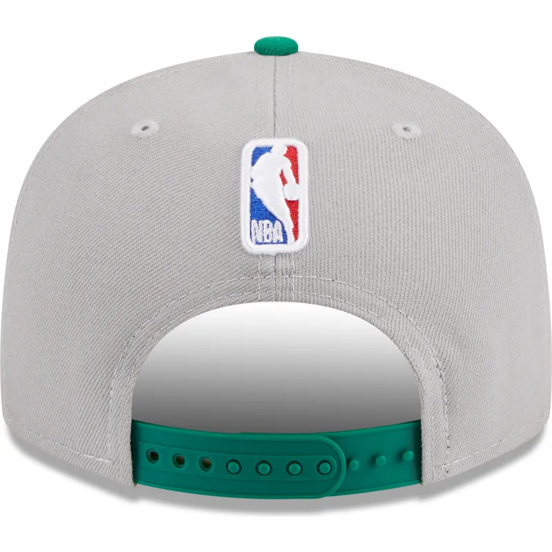 shapka-ploska-siv-snapbek-9fifty-draft-edition-2023-na-boston-celtics-nba-ot-new-era shapka-ploska-siv-snapbek-9fifty-draft-edition-2023-na-boston-celtics-nba-ot-new-era