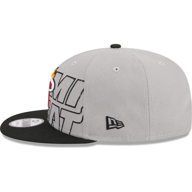 shapka-ploska-siv-snapbek-9fifty-draft-edition-2023-na-miami-heat-nba-ot-new-era