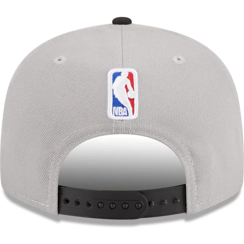 shapka-ploska-siv-snapbek-9fifty-draft-edition-2023-na-miami-heat-nba-ot-new-era