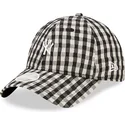 shapka-izvita-cherna-reguliruem-9twenty-gingham-na-new-york-yankees-mlb-ot-new-era