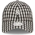 shapka-izvita-cherna-reguliruema-9twenty-gingham-na-new-york-yankees-mlb-ot-new-era