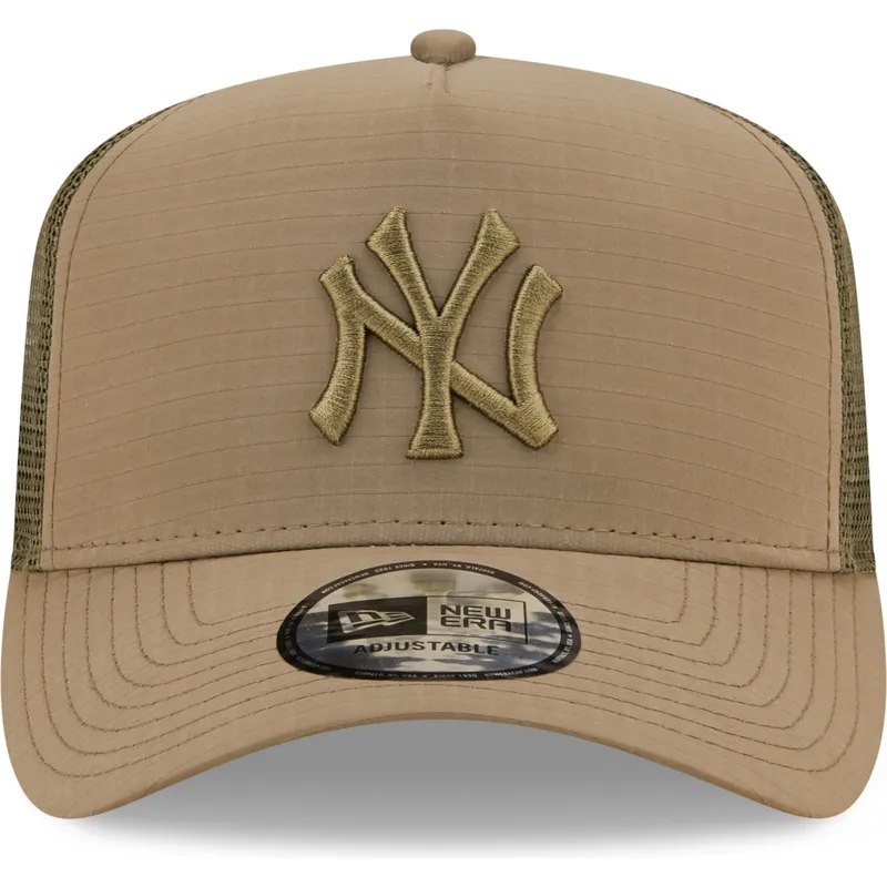 shapka-izvita-traker-zelena-snapbek-a-frame-tech-ripstop-na-new-york-yankees-mlb-ot-new-era